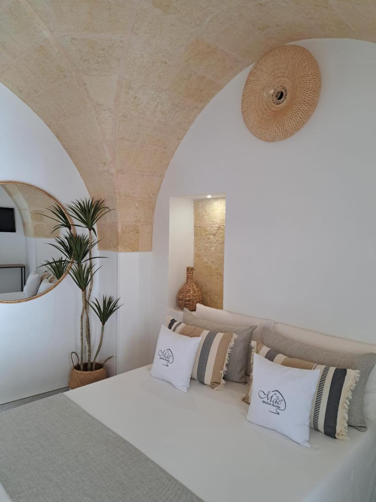 Mae Apulian Rooms Grottaglie Exteriör bild