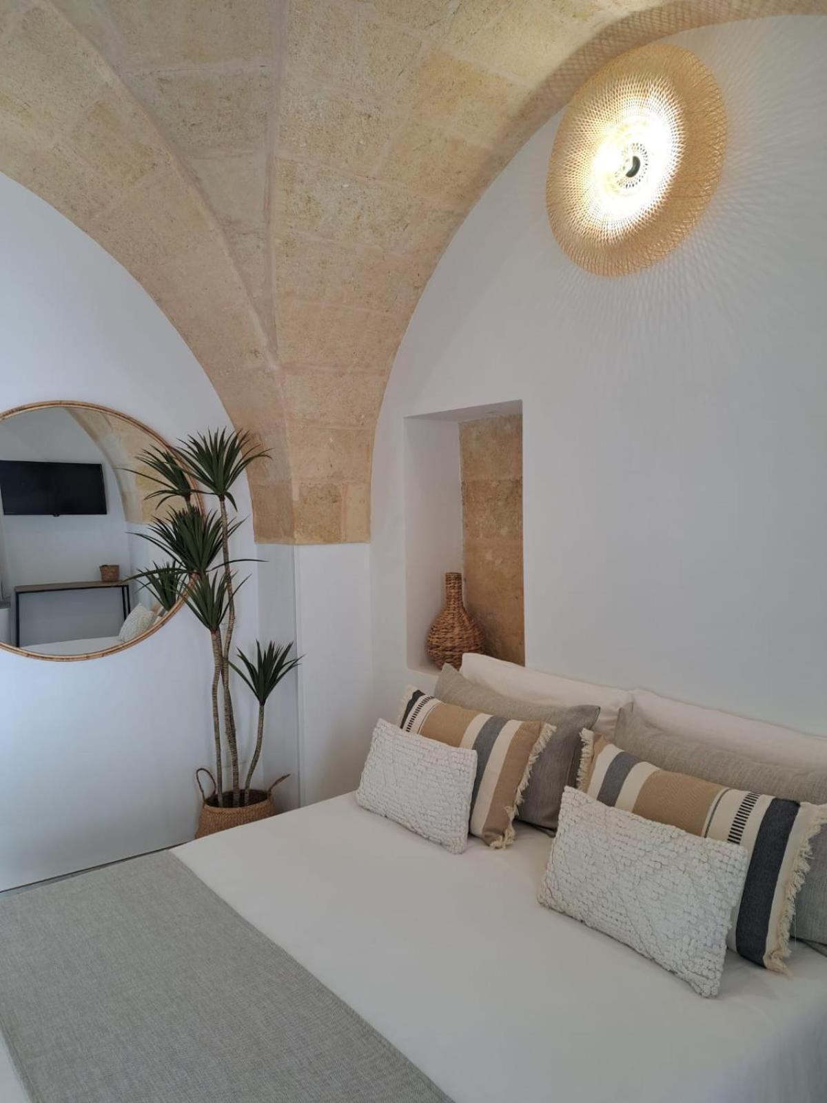 Mae Apulian Rooms Grottaglie Exteriör bild