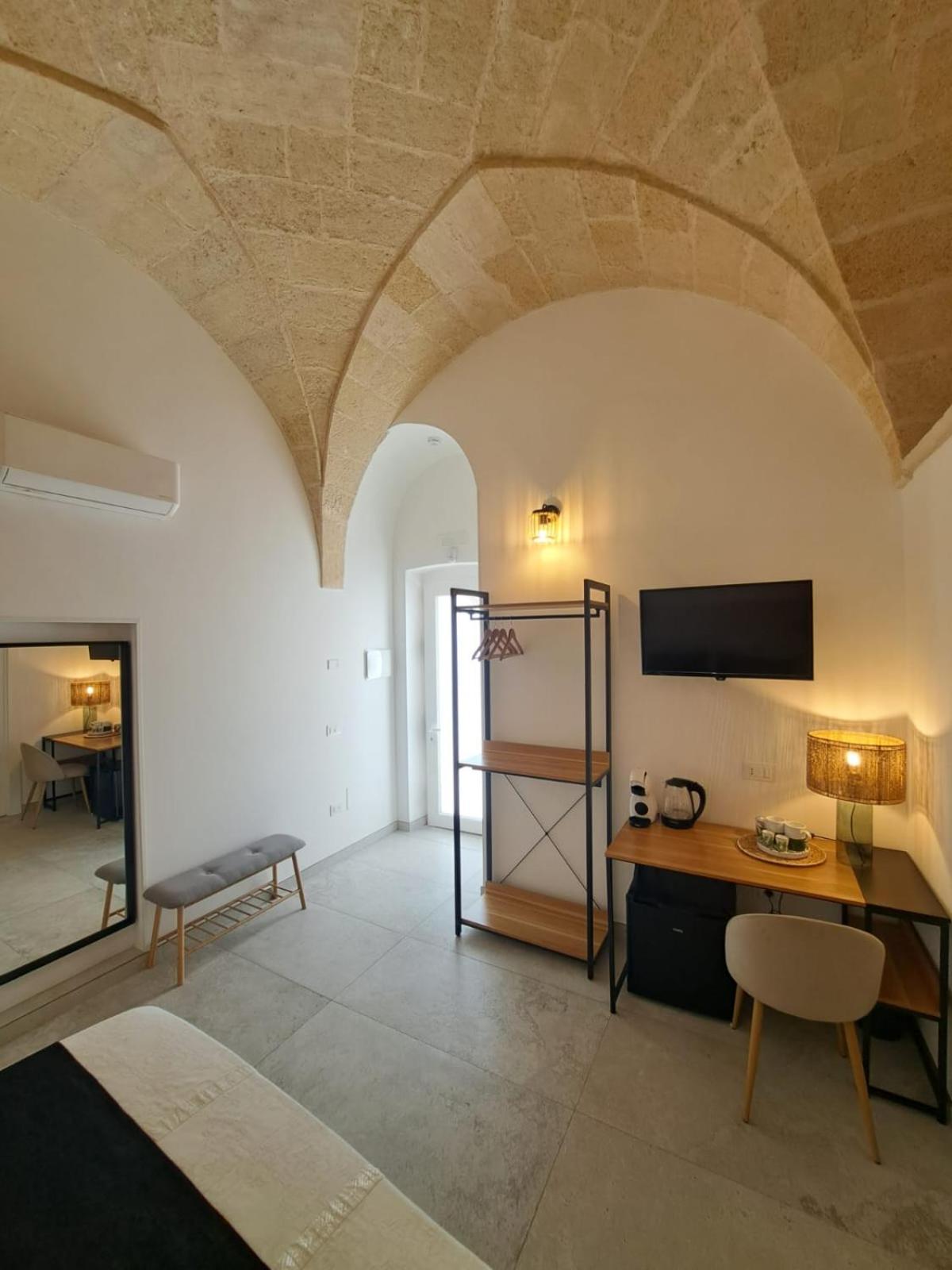 Mae Apulian Rooms Grottaglie Exteriör bild